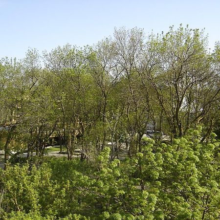קברנה Central Park Family Hotel מראה חיצוני תמונה