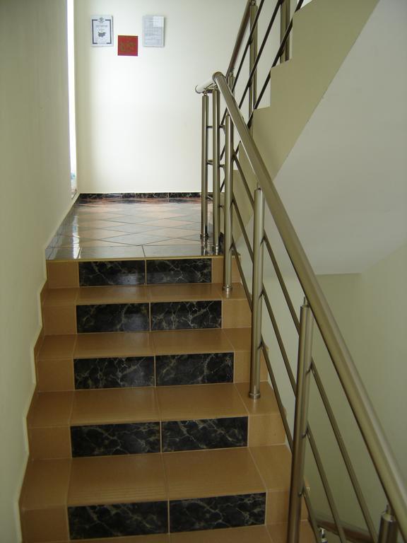קברנה Central Park Family Hotel מראה חיצוני תמונה
