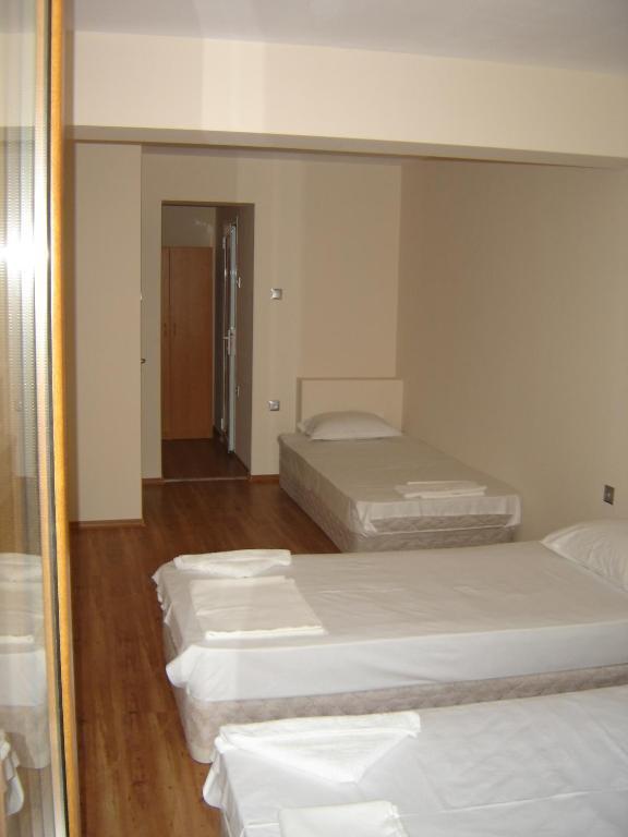 קברנה Central Park Family Hotel חדר תמונה